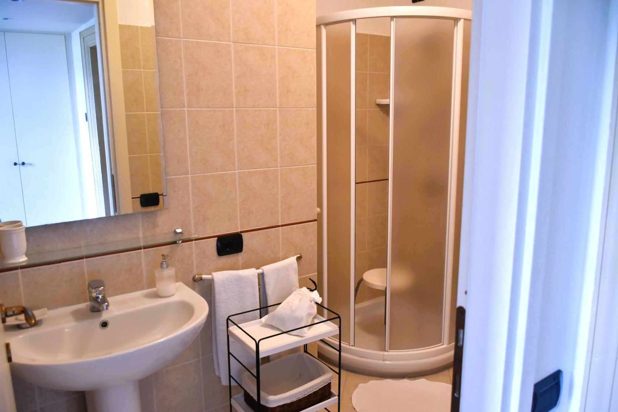 Residenza Ca' Laripa Appartement Solto Collina Buitenkant foto